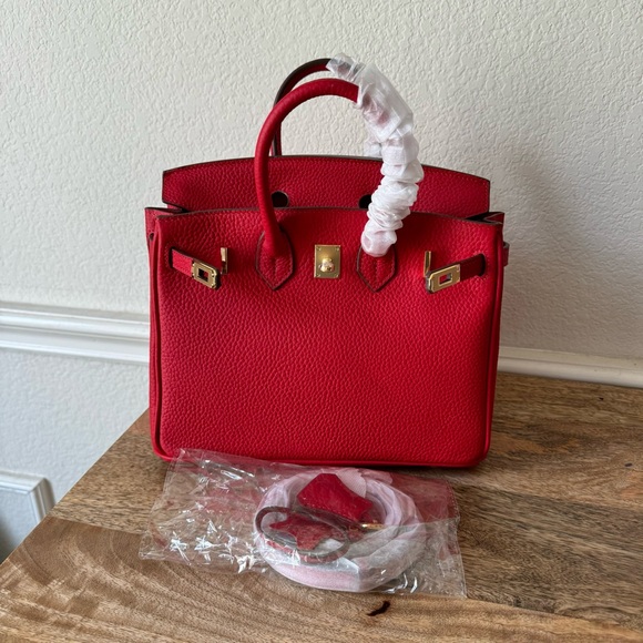 Red Pebble Leather 25 Doctor's Satchel Bag w/ Lock Key Gold HW B13 - Picture 11 of 12